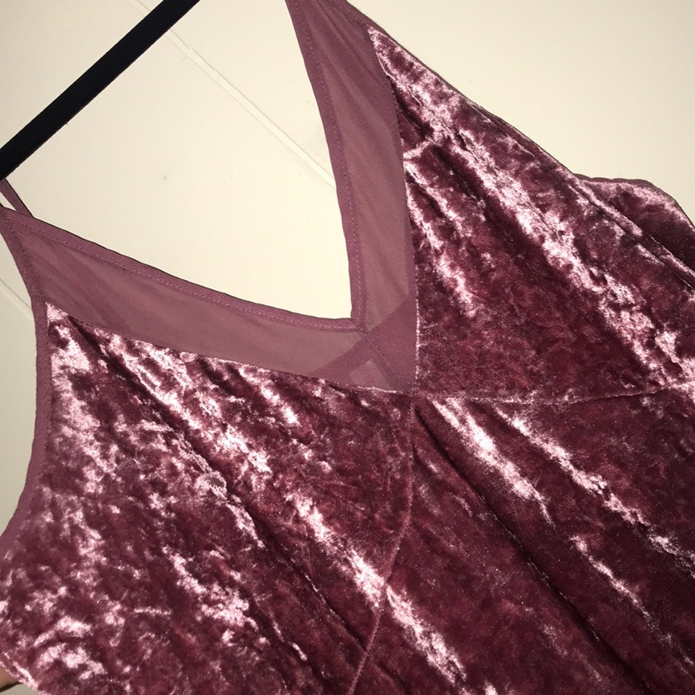 Fun dress! 👗 - Picture 2 of 5